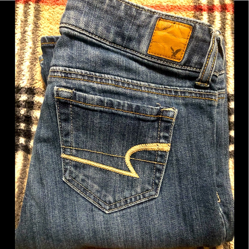 American Eagle Jeans Flare Size 4 Short Inseam 30